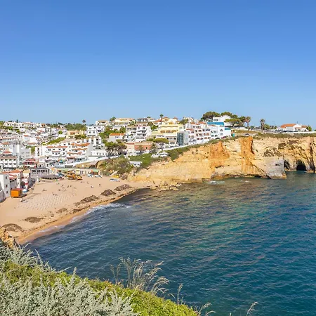 & Downtown 5 Minutes Away - Spacious 1-bedroom With Ac Daire Carvoeiro (Lagoa)